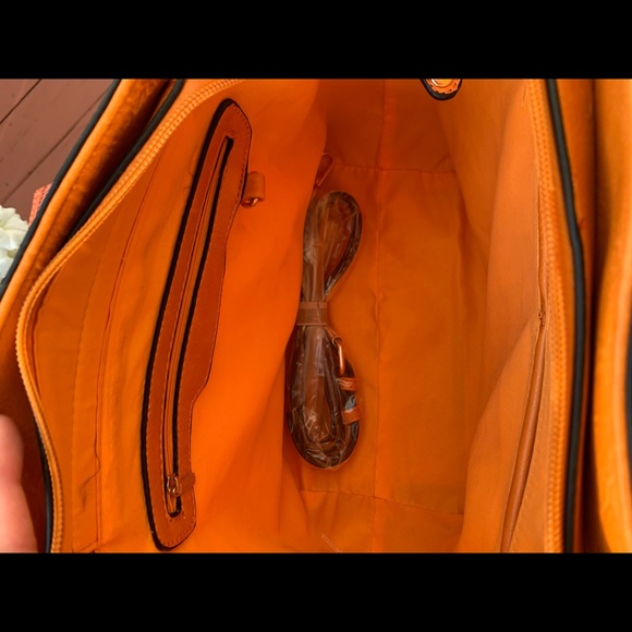 The new crush purse set. - Picture 11 of 17